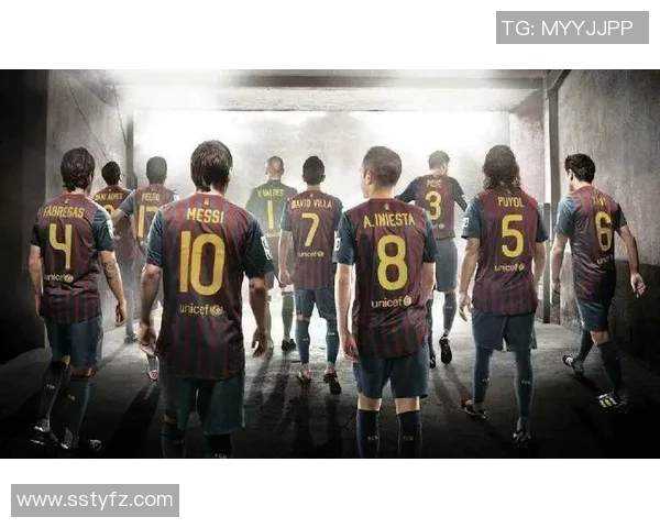 足球明星背影合影展现他们的独特魅力与风采